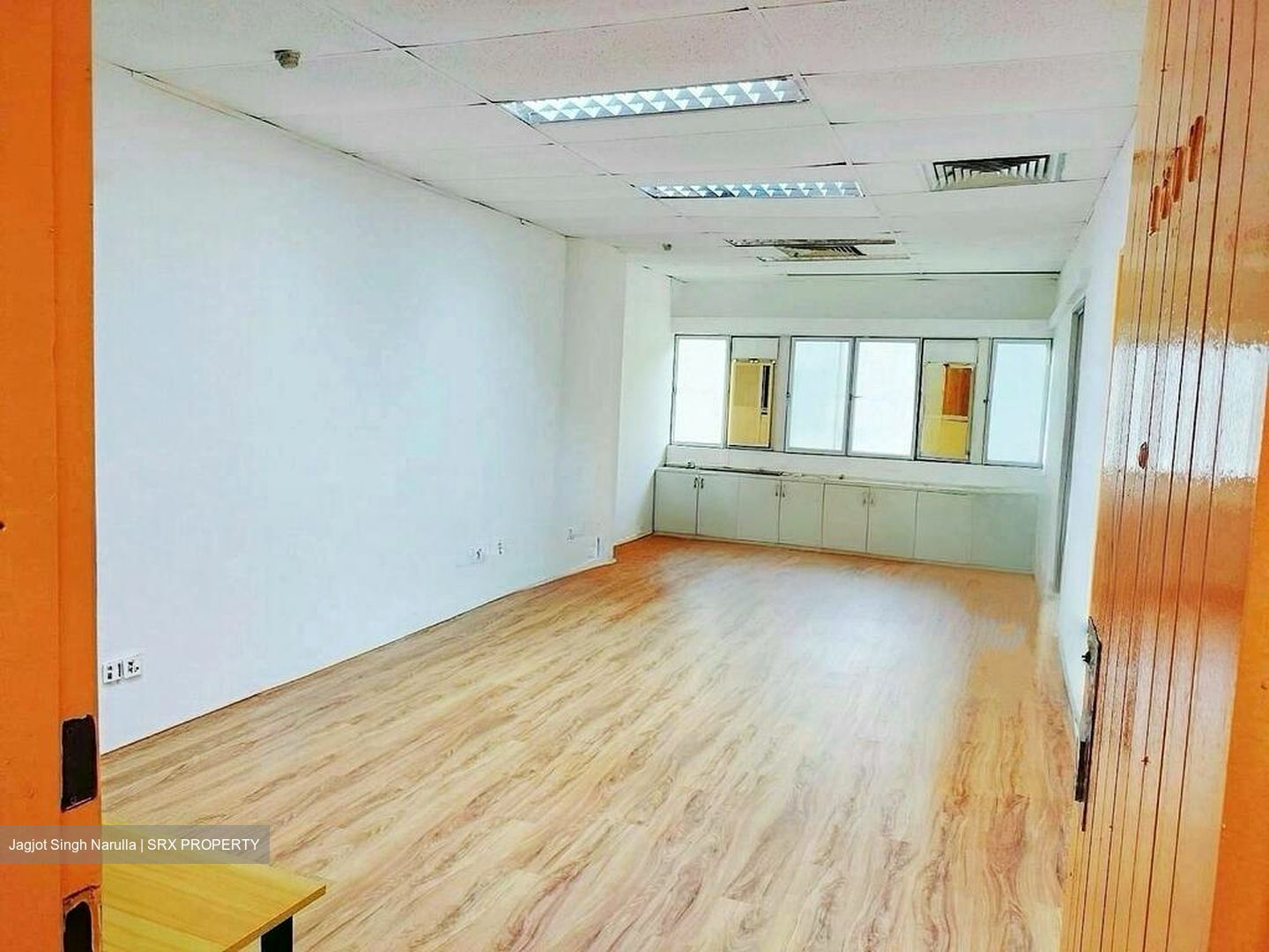 Golden Mile Tower (D7), Office #522937941